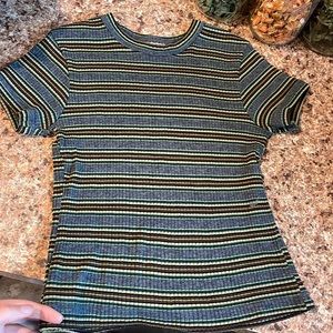 Girls size 6 striped ripped knit short sleeve top